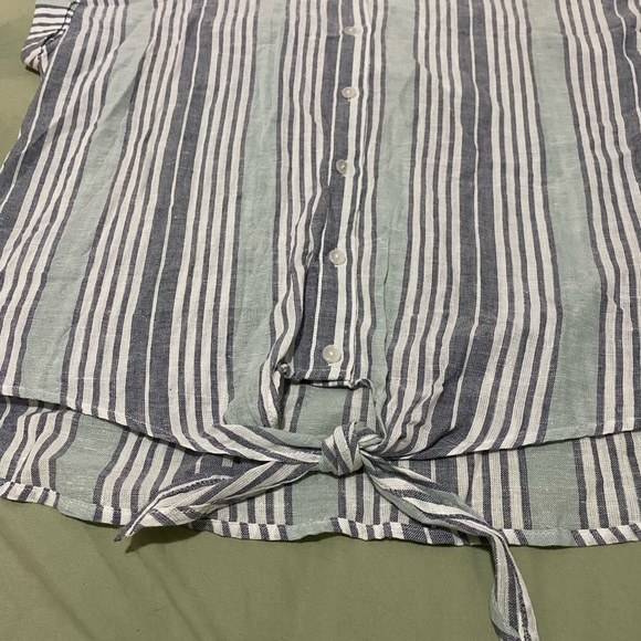 Sanctuary Striped Button-up tie top - Picture 3 of 4
